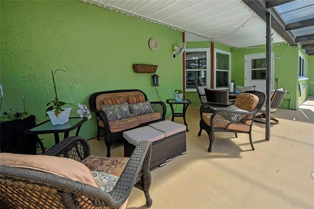 For Sale: $387,000 (3 beds, 3 baths, 1791 Square Feet)