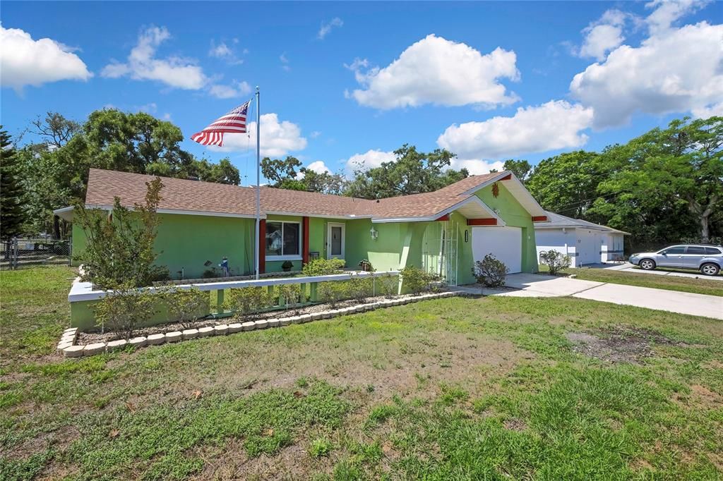 For Sale: $387,000 (3 beds, 3 baths, 1791 Square Feet)