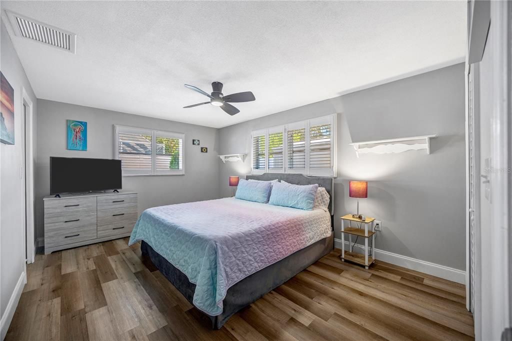 En Venta: $480,000 (3 camas, 2 baños, 1150 Pies cuadrados)