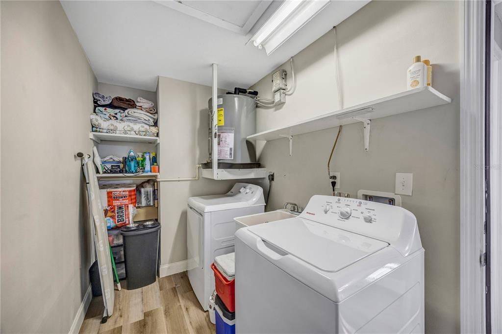 En Venta: $480,000 (3 camas, 2 baños, 1150 Pies cuadrados)