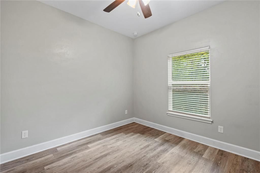 For Rent: $2,400 (4 beds, 2 baths, 1652 Square Feet)