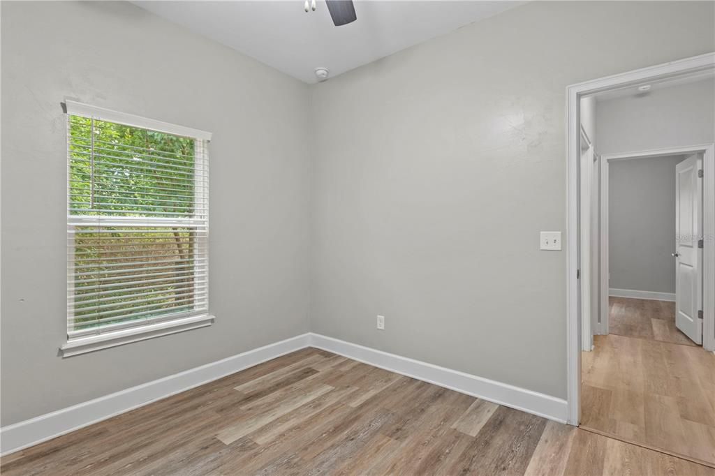 For Rent: $2,400 (4 beds, 2 baths, 1652 Square Feet)