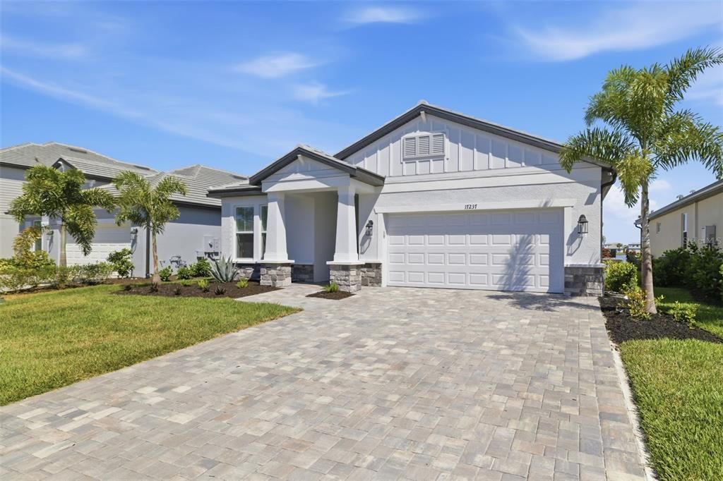 En Venta: $634,900 (4 camas, 3 baños, 2195 Pies cuadrados)