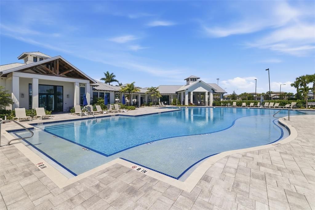 En Venta: $634,900 (4 camas, 3 baños, 2195 Pies cuadrados)