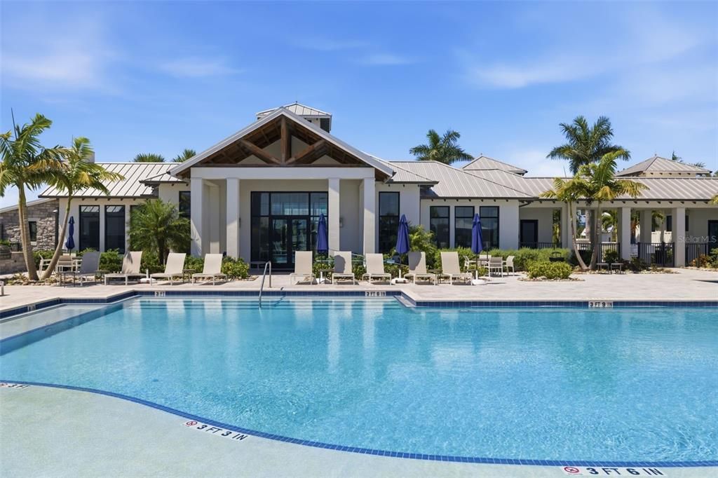 En Venta: $634,900 (4 camas, 3 baños, 2195 Pies cuadrados)