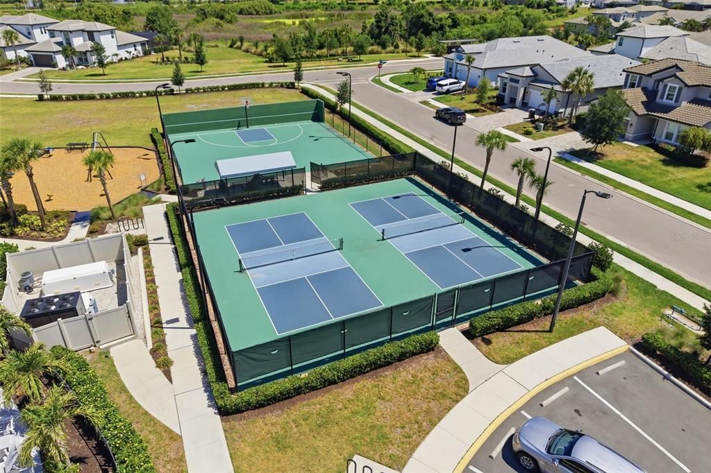 En Venta: $634,900 (4 camas, 3 baños, 2195 Pies cuadrados)