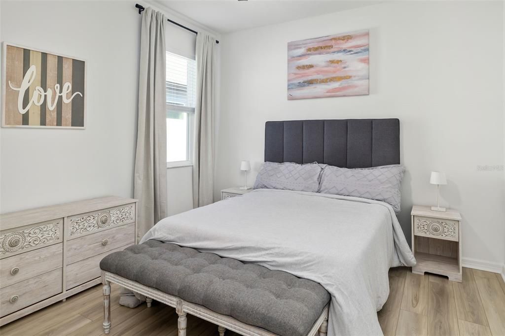 En Venta: $634,900 (4 camas, 3 baños, 2195 Pies cuadrados)