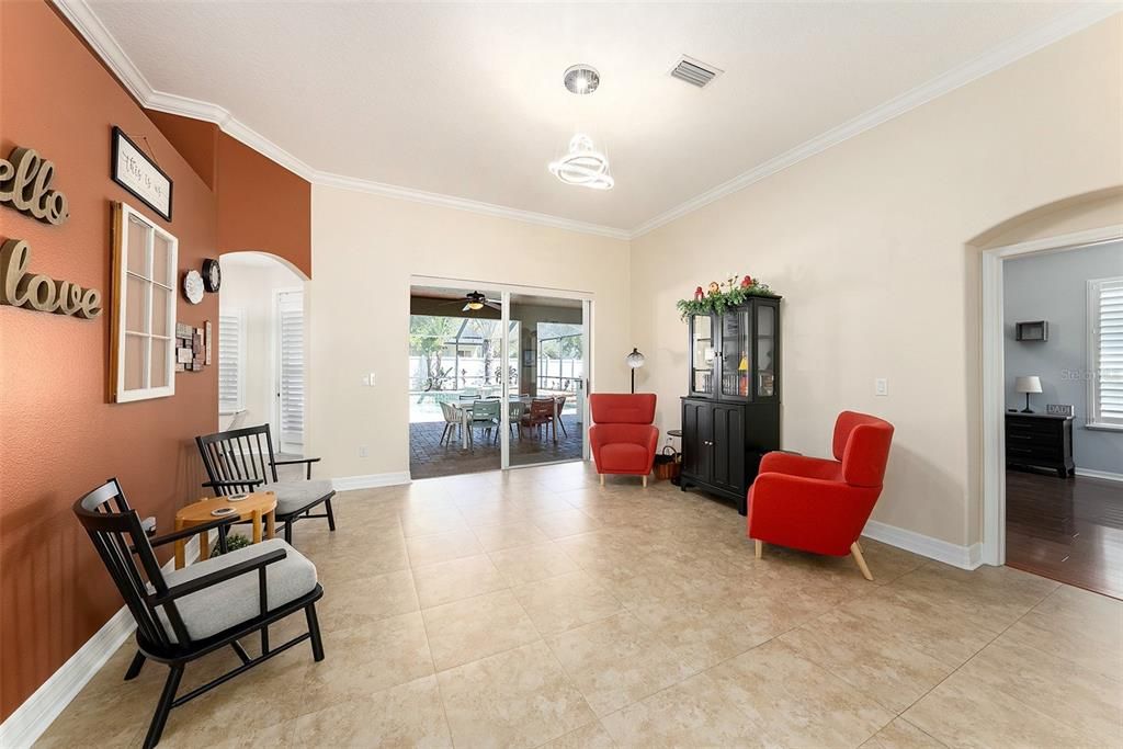 En Venta: $729,000 (4 camas, 3 baños, 2776 Pies cuadrados)