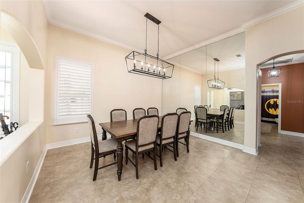 En Venta: $729,000 (4 camas, 3 baños, 2776 Pies cuadrados)