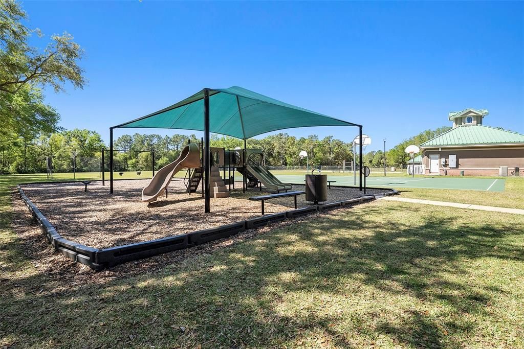 En Venta: $729,000 (4 camas, 3 baños, 2776 Pies cuadrados)