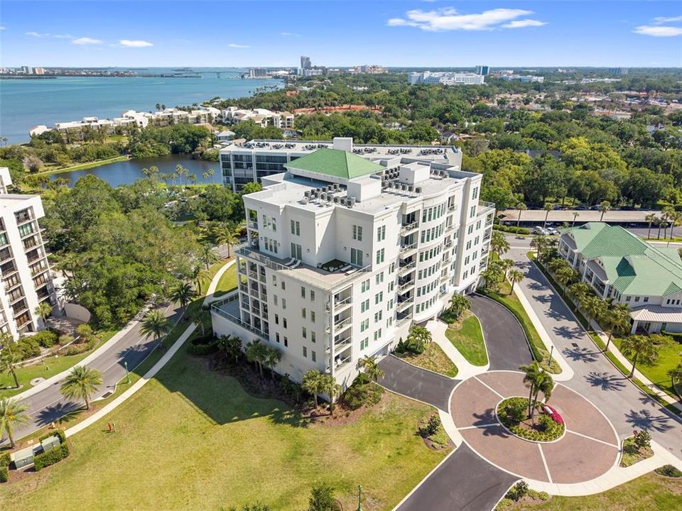 For Sale: $1,625,000 (3 beds, 2 baths, 2195 Square Feet)