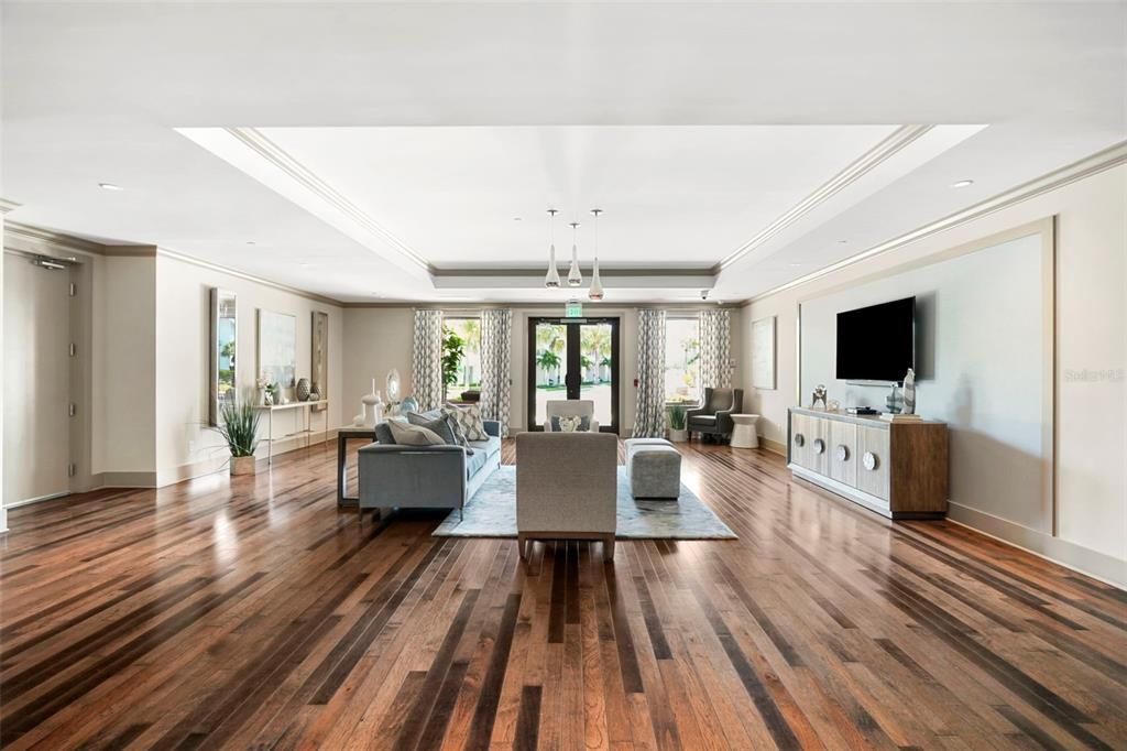 For Sale: $1,625,000 (3 beds, 2 baths, 2195 Square Feet)