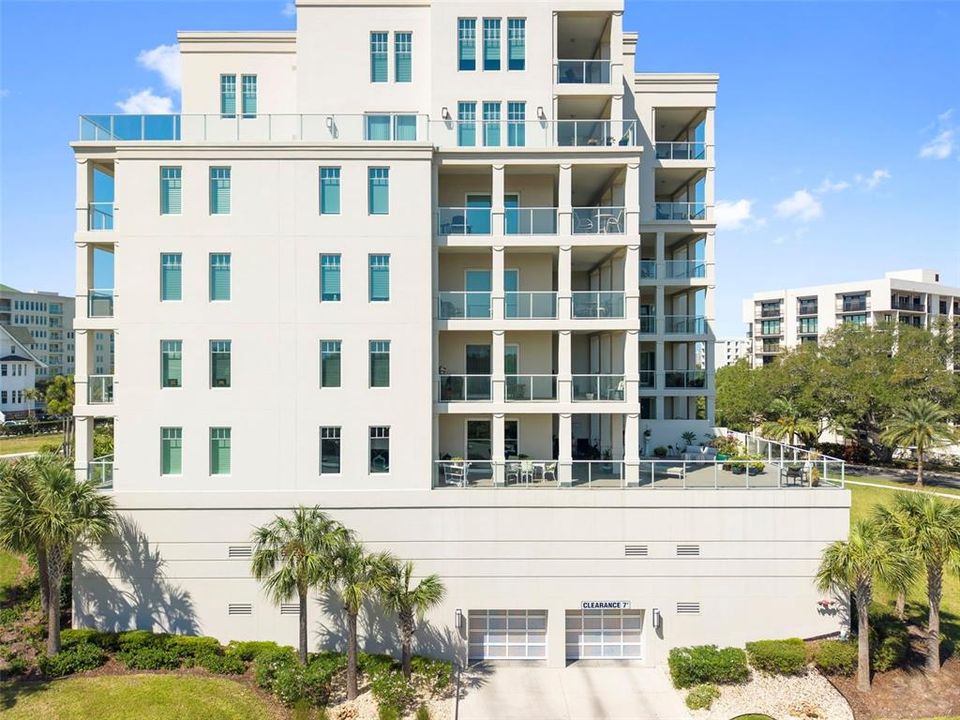 For Sale: $1,625,000 (3 beds, 2 baths, 2195 Square Feet)