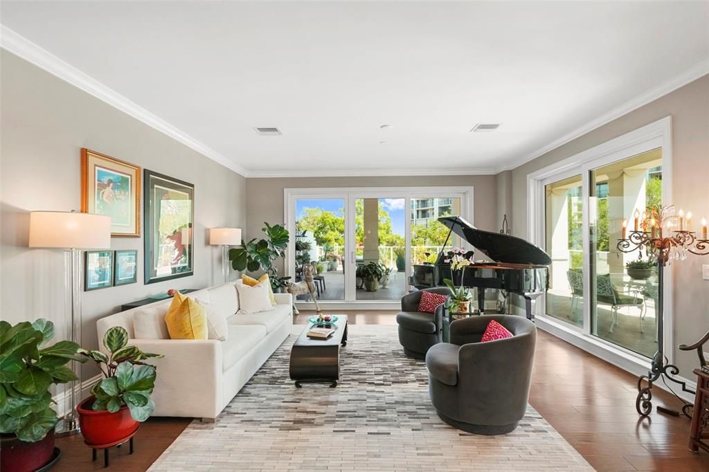 For Sale: $1,625,000 (3 beds, 2 baths, 2195 Square Feet)