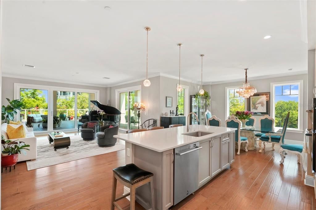 For Sale: $1,625,000 (3 beds, 2 baths, 2195 Square Feet)