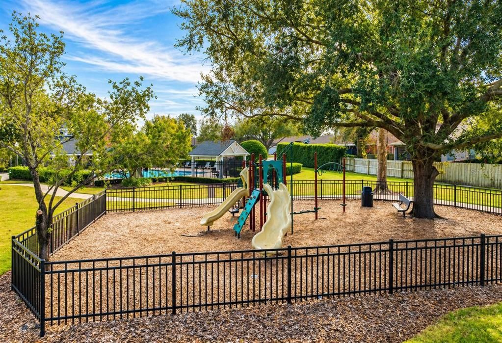 Active With Contract: $414,990 (3 beds, 2 baths, 2202 Square Feet)