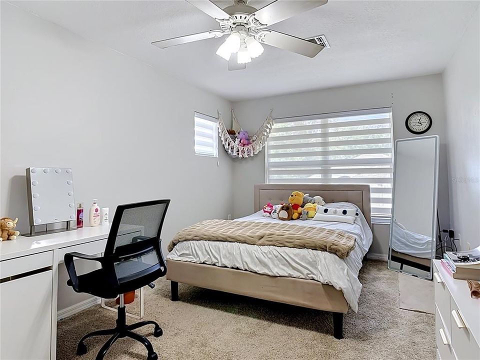 Active With Contract: $414,990 (3 beds, 2 baths, 2202 Square Feet)
