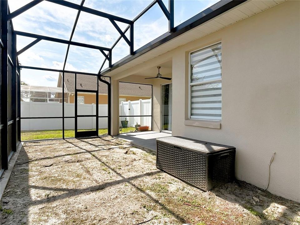 Active With Contract: $414,990 (3 beds, 2 baths, 2202 Square Feet)