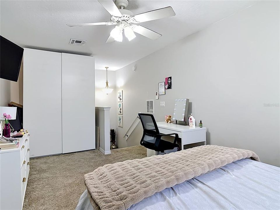 Active With Contract: $414,990 (3 beds, 2 baths, 2202 Square Feet)