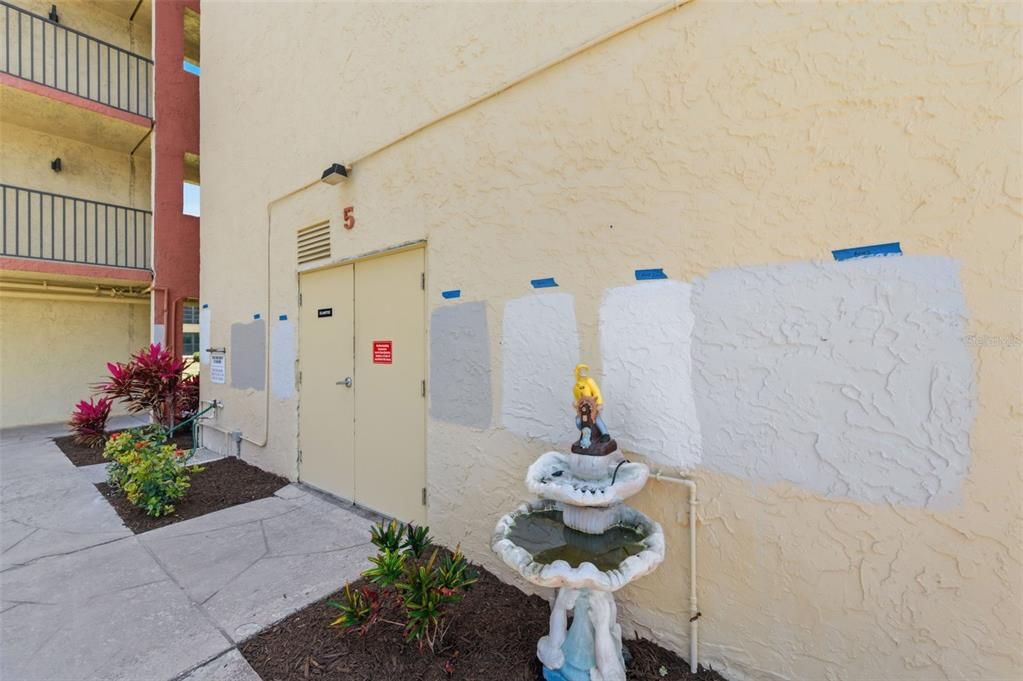 For Sale: $499,000 (2 beds, 2 baths, 985 Square Feet)