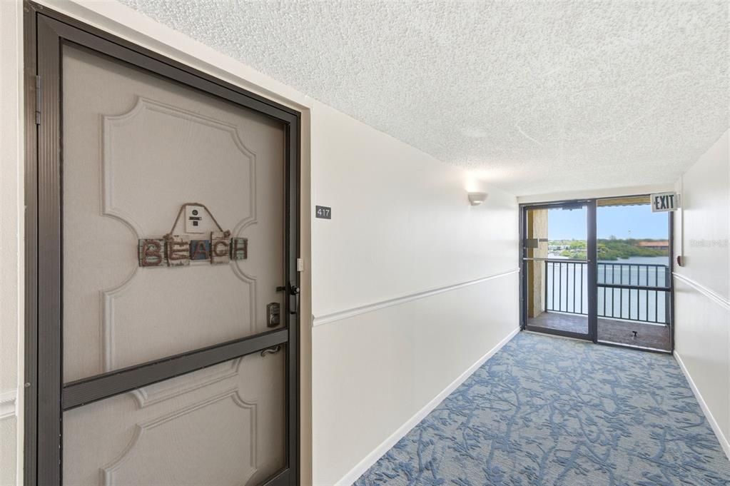 For Sale: $499,000 (2 beds, 2 baths, 985 Square Feet)
