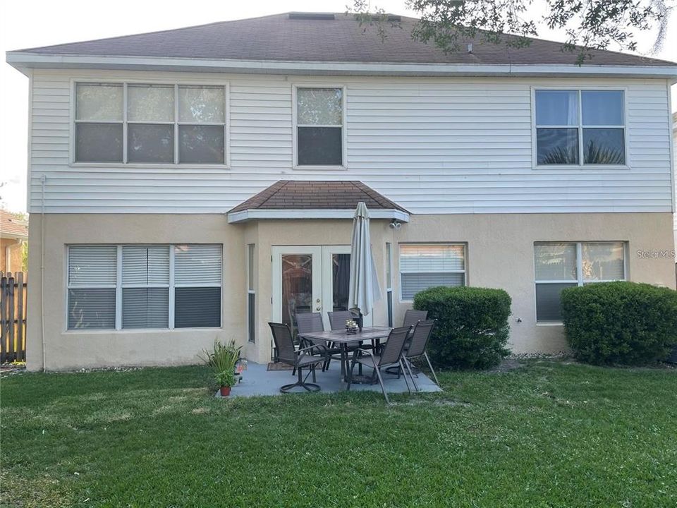 For Rent: $3,070 (4 beds, 2 baths, 2142 Square Feet)