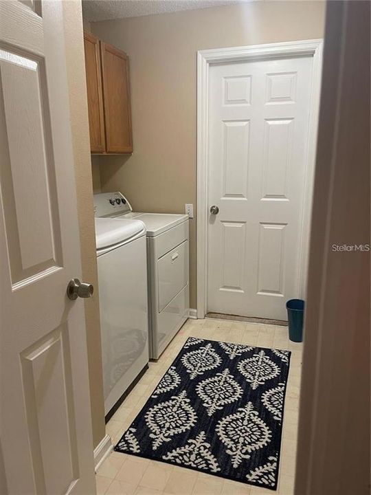 For Rent: $3,070 (4 beds, 2 baths, 2142 Square Feet)