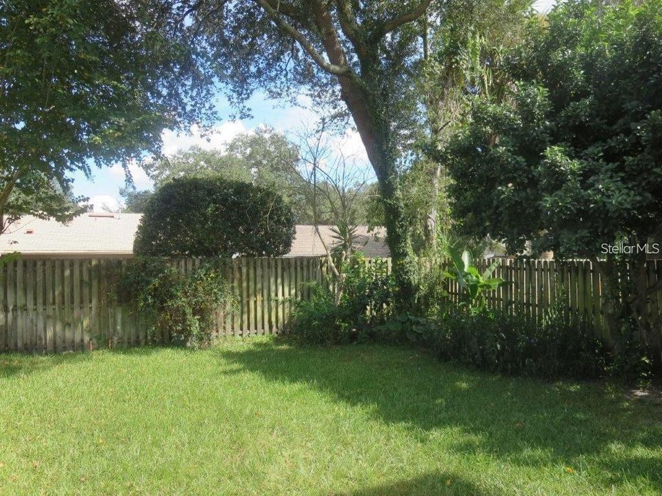 For Rent: $3,070 (4 beds, 2 baths, 2142 Square Feet)