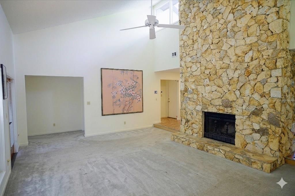 Active With Contract: $420,000 (3 beds, 2 baths, 2074 Square Feet)