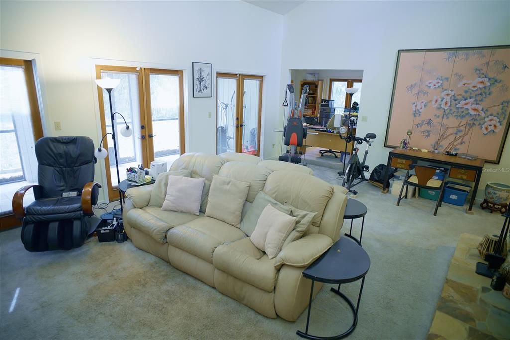 Active With Contract: $420,000 (3 beds, 2 baths, 2074 Square Feet)