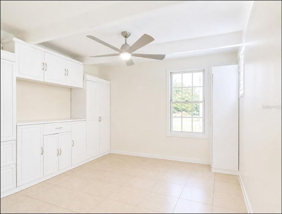 For Sale: $145,000 (1 beds, 1 baths, 648 Square Feet)