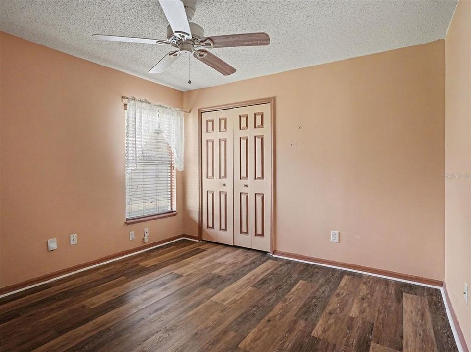 Active With Contract: $375,000 (3 beds, 2 baths, 1579 Square Feet)
