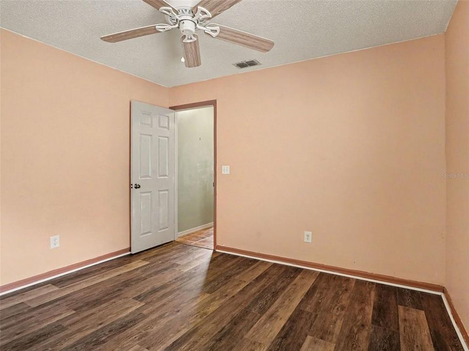 Active With Contract: $375,000 (3 beds, 2 baths, 1579 Square Feet)