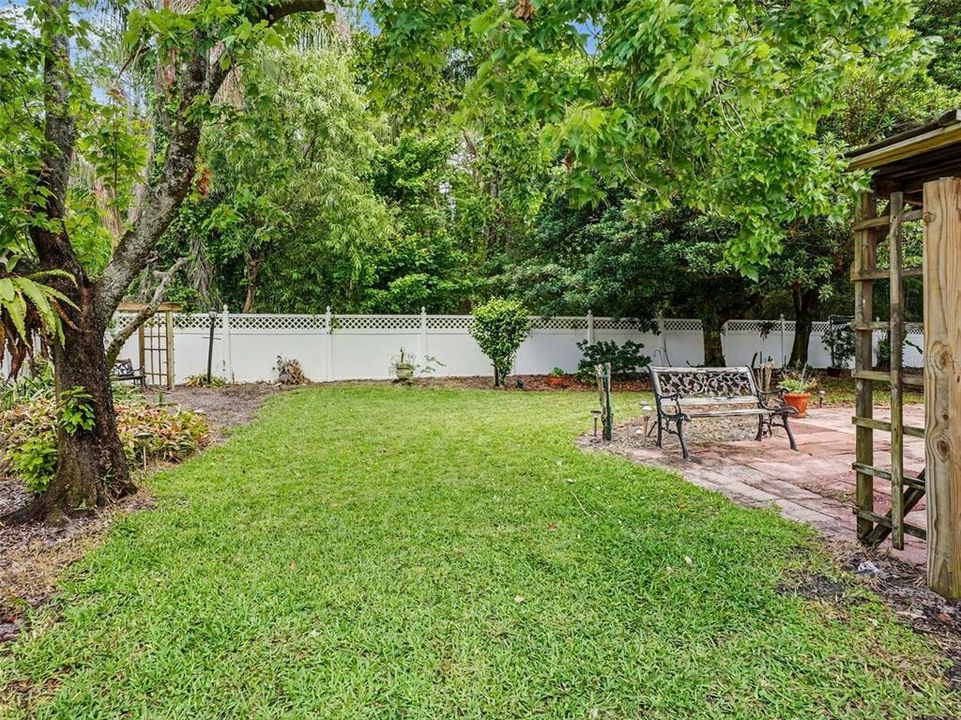 Active With Contract: $375,000 (3 beds, 2 baths, 1579 Square Feet)