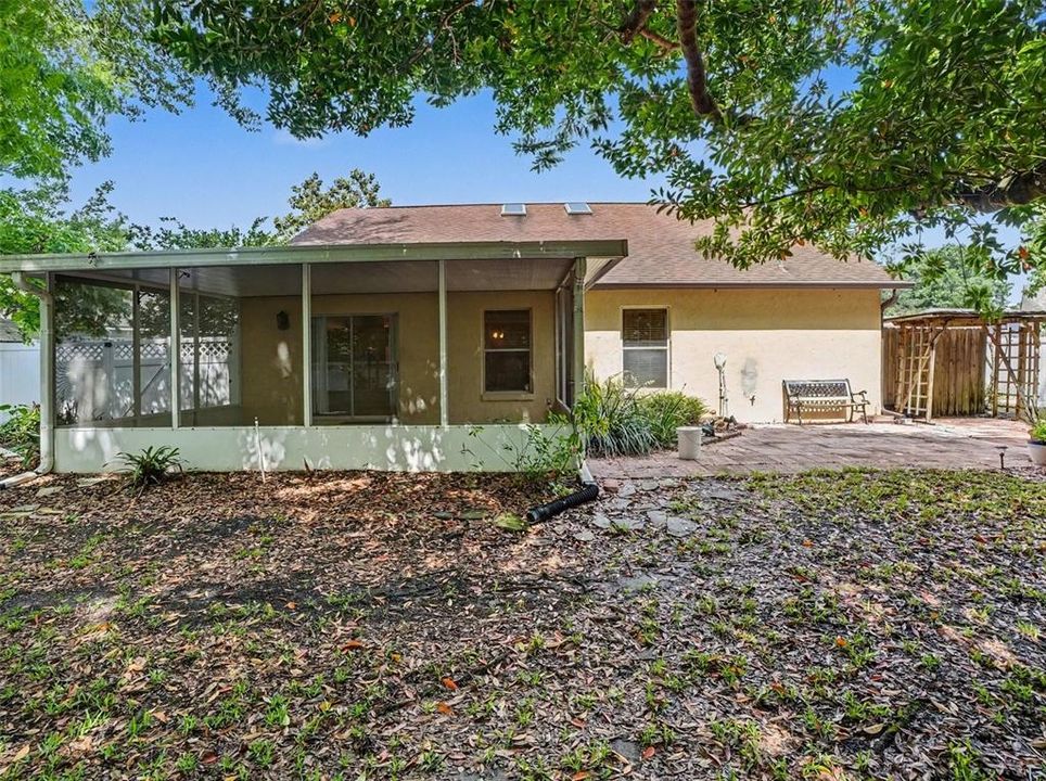 Active With Contract: $375,000 (3 beds, 2 baths, 1579 Square Feet)