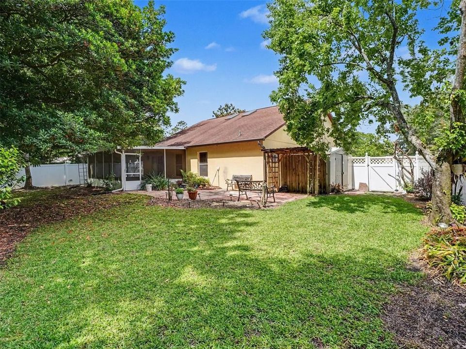 Active With Contract: $375,000 (3 beds, 2 baths, 1579 Square Feet)