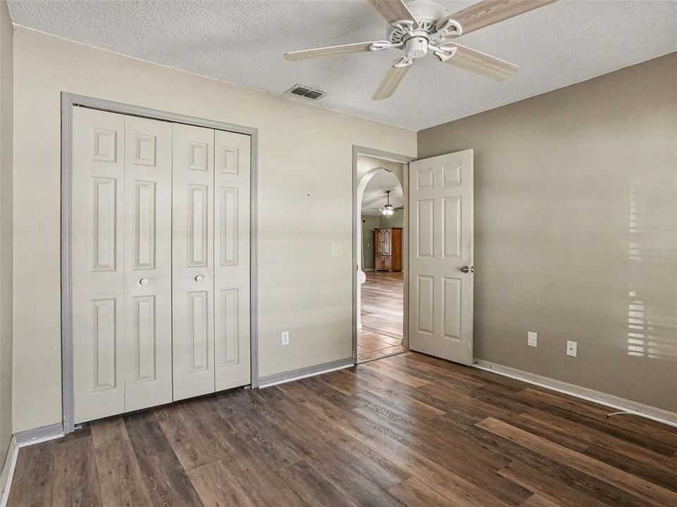Active With Contract: $375,000 (3 beds, 2 baths, 1579 Square Feet)
