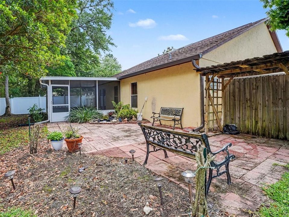 Active With Contract: $375,000 (3 beds, 2 baths, 1579 Square Feet)
