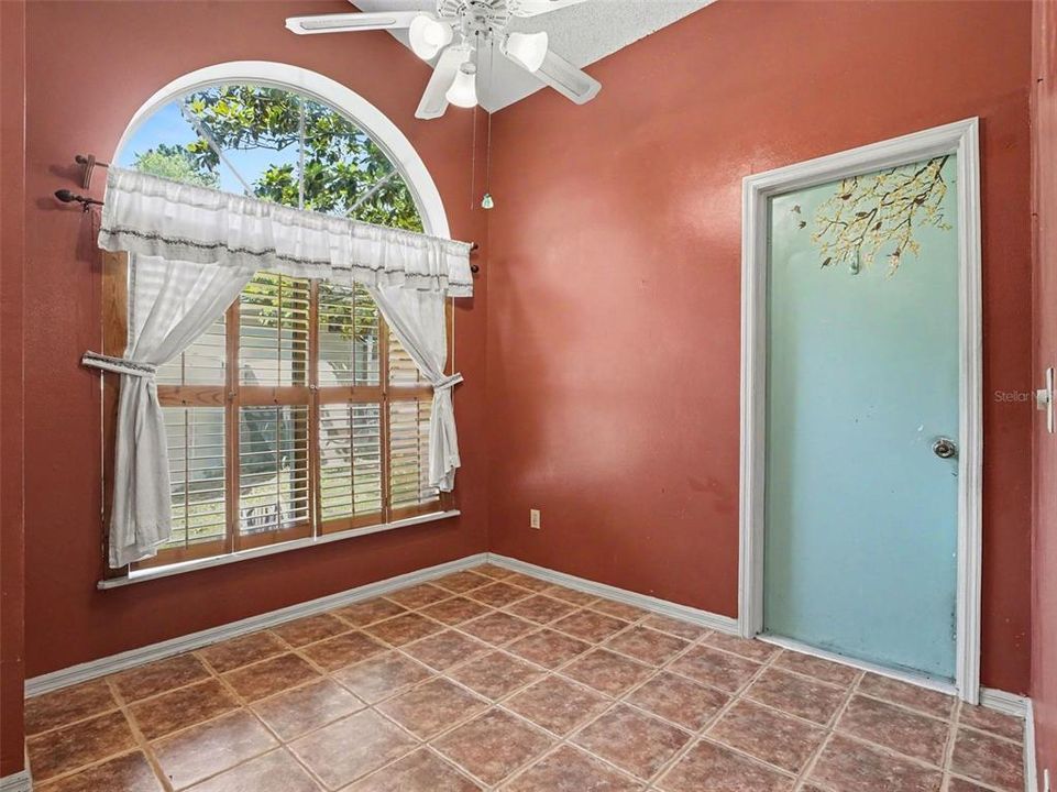 Active With Contract: $375,000 (3 beds, 2 baths, 1579 Square Feet)