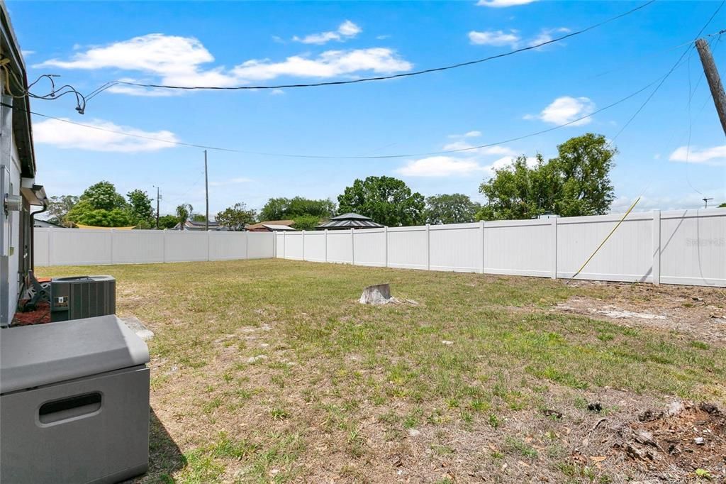 Active With Contract: $315,000 (3 beds, 1 baths, 1165 Square Feet)