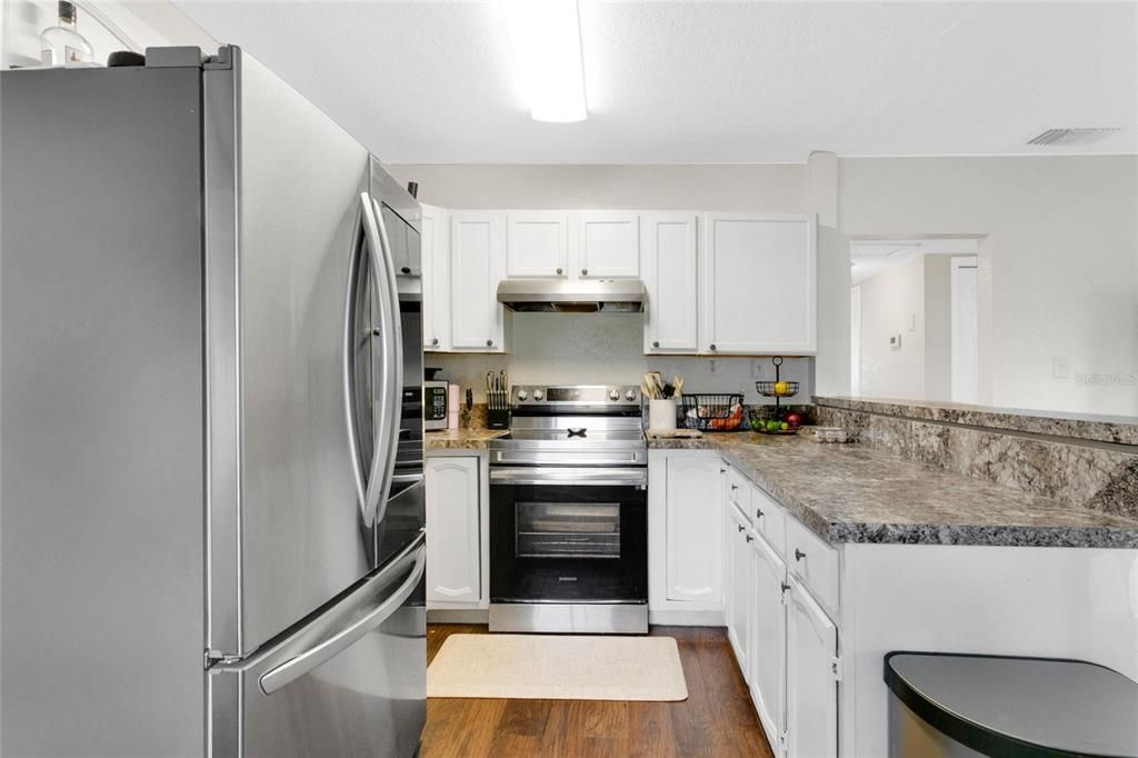 Active With Contract: $315,000 (3 beds, 1 baths, 1165 Square Feet)