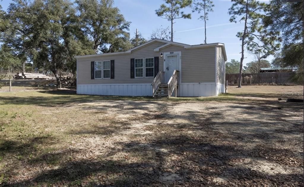 For Sale: $154,000 (3 beds, 2 baths, 1040 Square Feet)