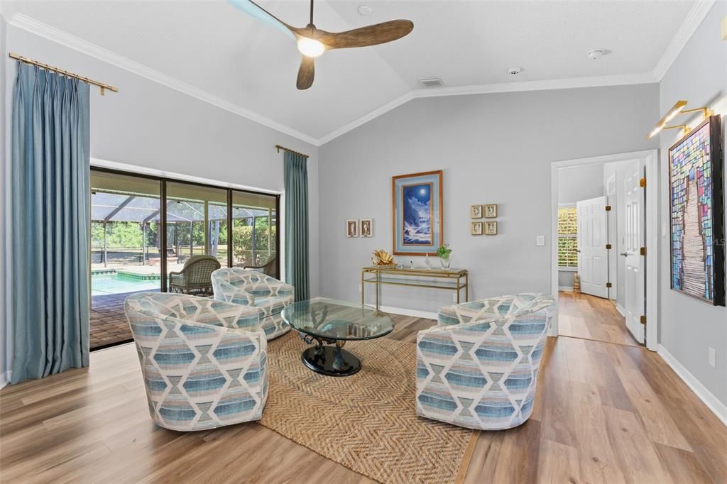 Activo con contrato: $739,900 (5 camas, 3 baños, 2660 Pies cuadrados)