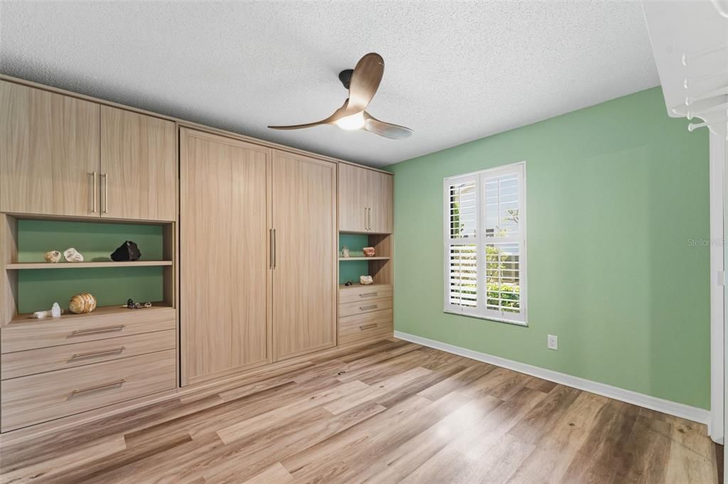 Activo con contrato: $739,900 (5 camas, 3 baños, 2660 Pies cuadrados)
