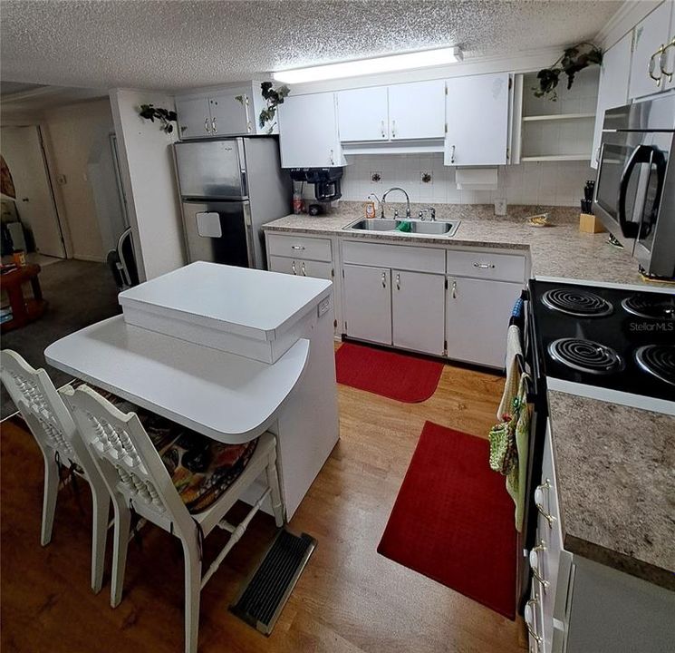 На продажу: $222,500 (3 спален, 2 ванн, 1100 Квадратных фут)