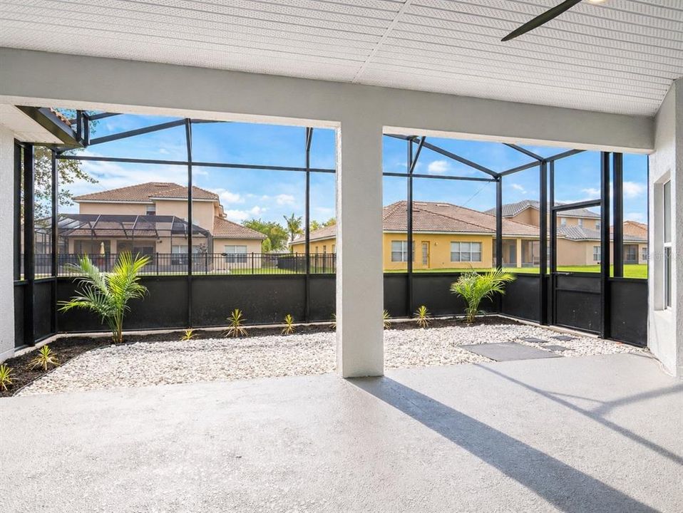 Activo con contrato: $3,295 (4 camas, 3 baños, 3586 Pies cuadrados)