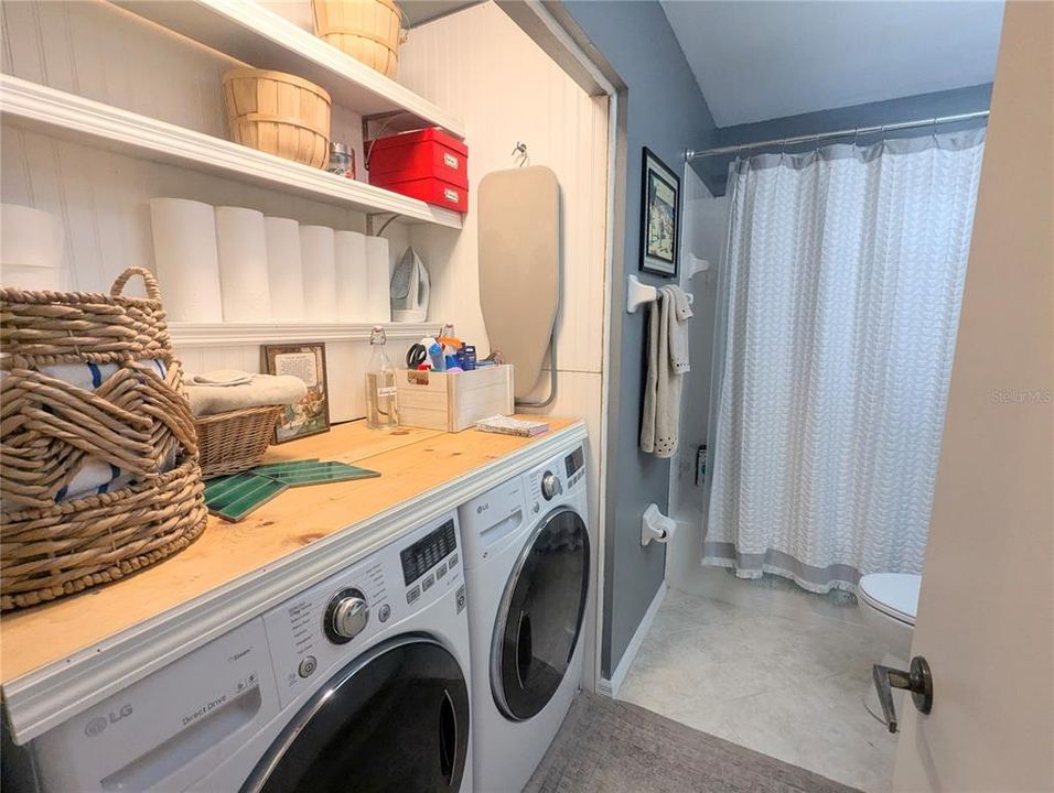 В аренду: $2,100 (2 спален, 2 ванн, 1230 Квадратных фут)