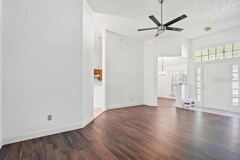 For Sale: $499,000 (3 beds, 2 baths, 2100 Square Feet)