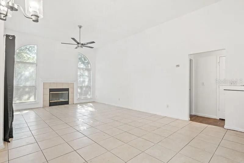 For Sale: $499,000 (3 beds, 2 baths, 2100 Square Feet)