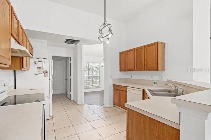For Sale: $499,000 (3 beds, 2 baths, 2100 Square Feet)